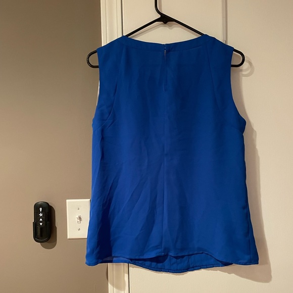Laundry by Shelli Segal Royal blue pleated sleeveless top size 8 - Picture 2 of 3